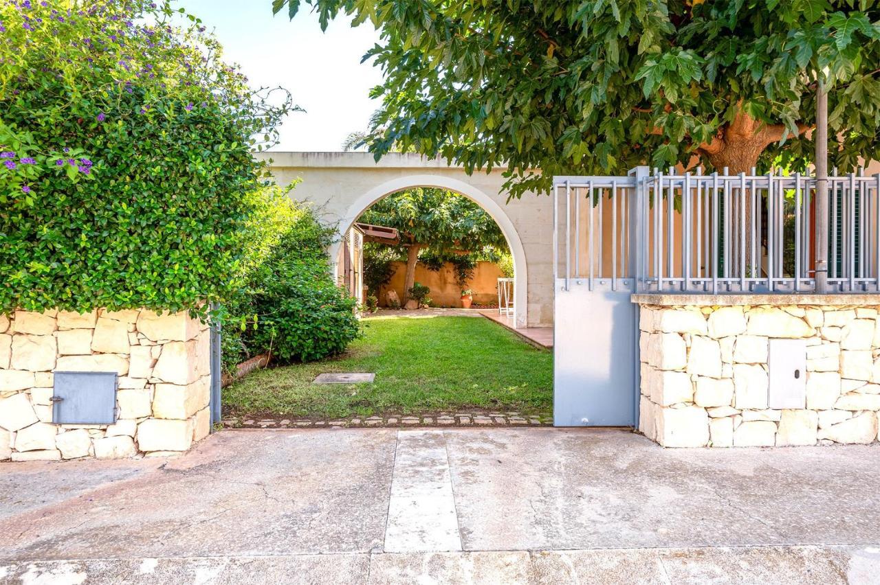 Villa Aura Марина-ди-Модика Экстерьер фото